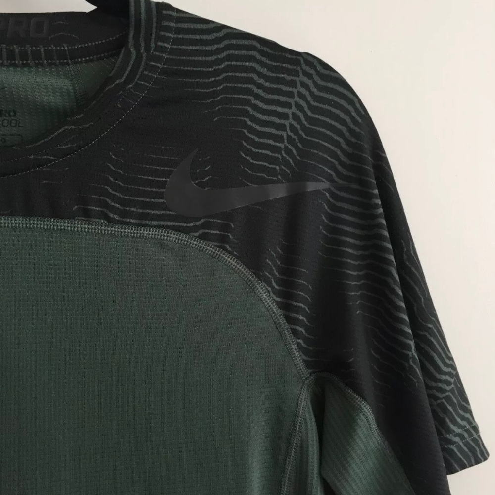Nike Dri-FIT Fitted T-Shirt Men's Small (S)